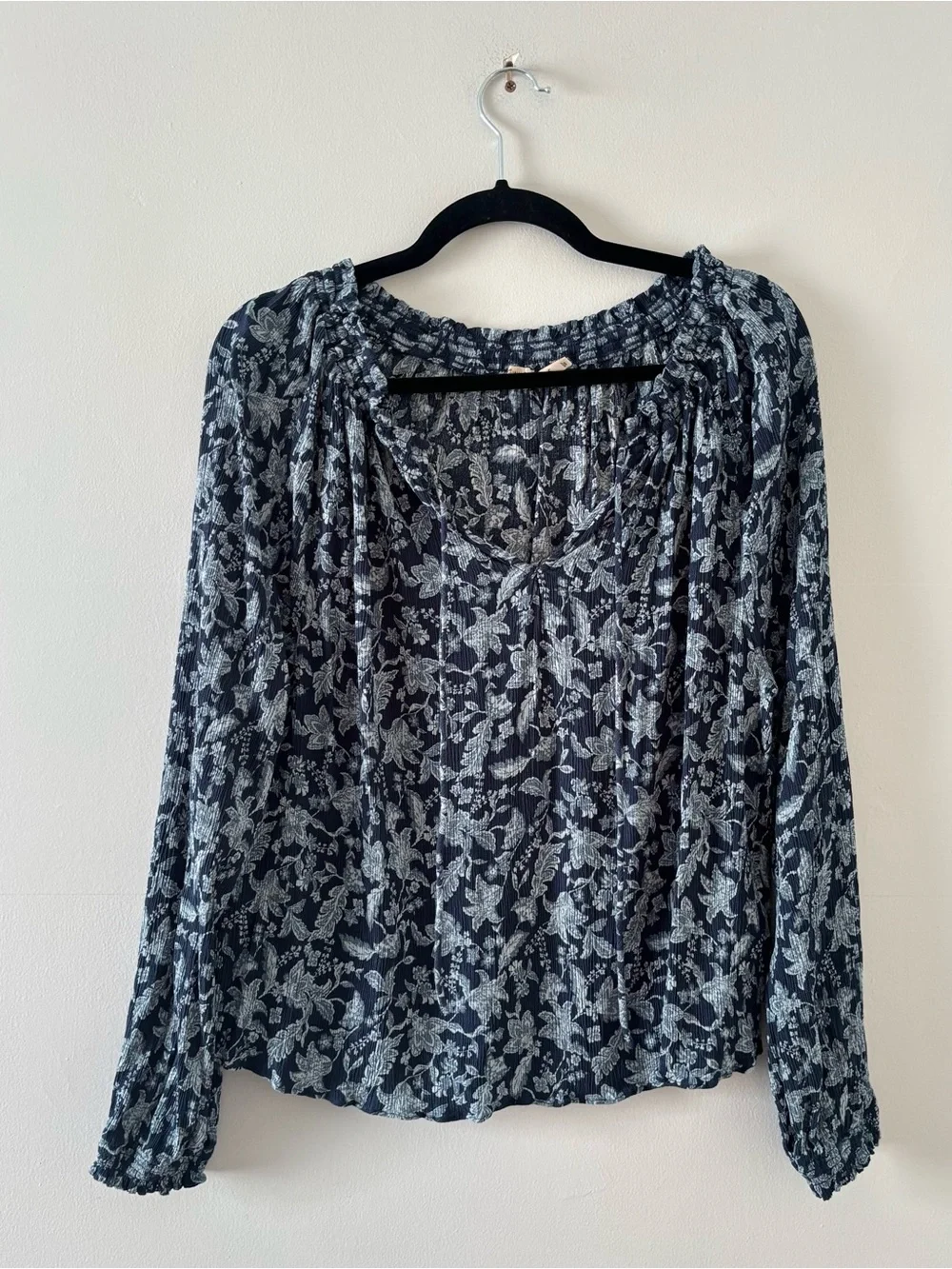 Faherty Emery Top Blue Floral Blouse Long Sleeve Peasant Ruffle Relaxed Fit - Picture 3 of 7